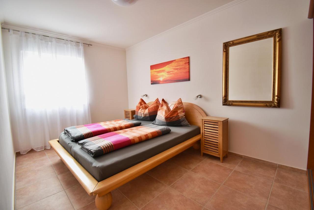 Apartmani Solis Vir Buitenkant foto