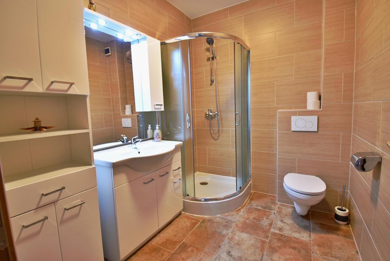 Apartmani Solis Vir Buitenkant foto