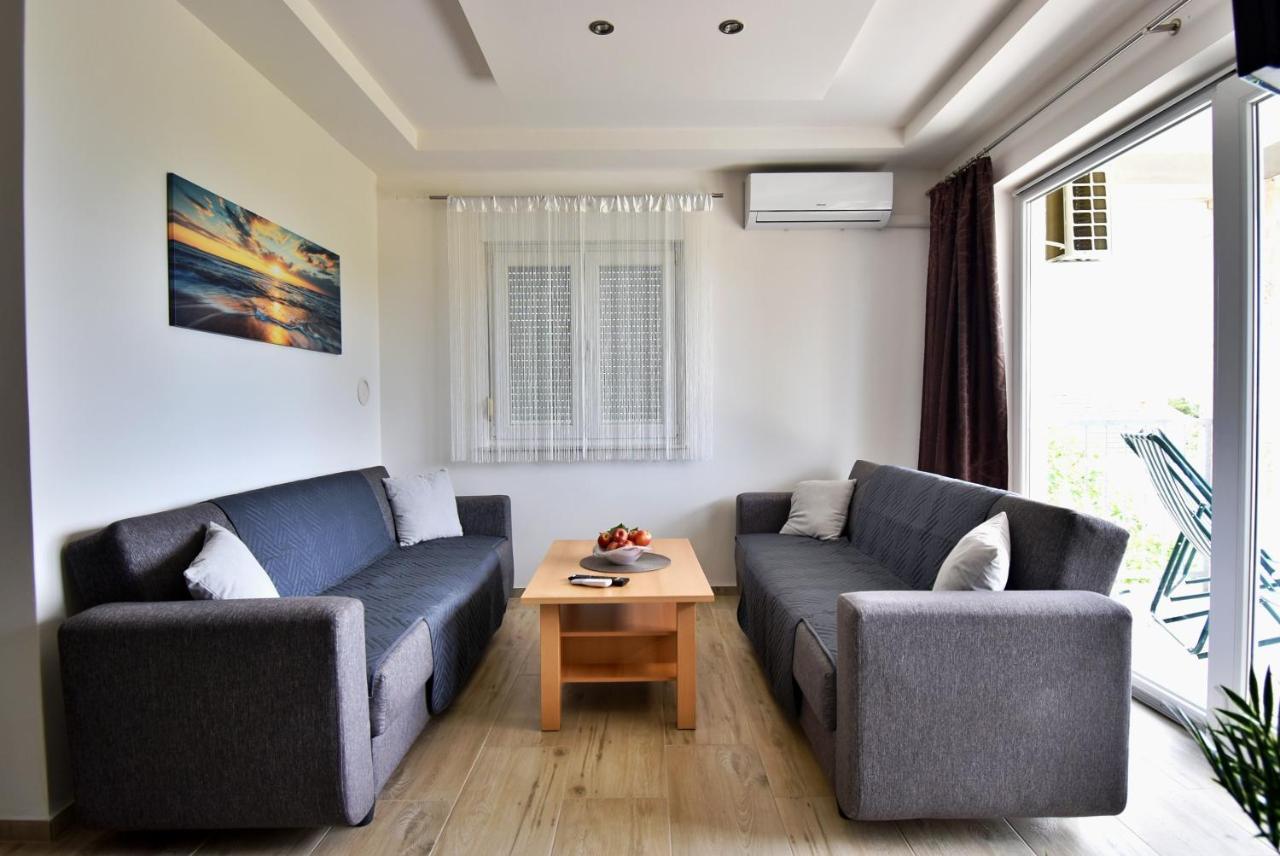Apartmani Solis Vir Buitenkant foto